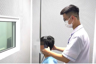 Nam thanh niên suýt mất thính lực vĩnh viễn vì thói quen nhiều người mắc 