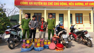 Quảng Ninh: Liên tiếp bắt giữ các đối tượng vận chuyển pháo nổ trái phép