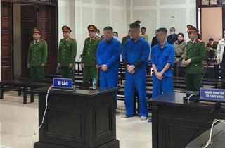 Mua bán trái phép chất ma túy, ba bị cáo lĩnh tổng cộng 31 năm tù