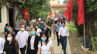 Gỡ bỏ cách ly cho hơn 1.400 nhân khẩu thôn Chí Trung (Hưng Yên)