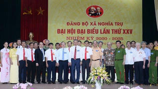 Đại tướng Tô Lâm: Xã Nghĩa Trụ phải “phát huy thế mạnh, phát triển toàn diện“