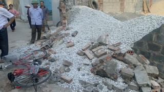 Khởi tố vụ nữ sinh Thái Bình tử vong do tường nhà hàng xóm đổ vào người