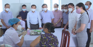 Kiểm tra, giám sát chương trình tiêm thử nghiệm lâm sàng vaccine Covivac giai đoạn 2