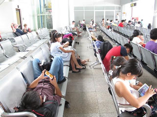 Đà Nẵng: Khách hàng bức xúc vì bị hãng Hàng không Jetstar Pacific bỏ rơi 