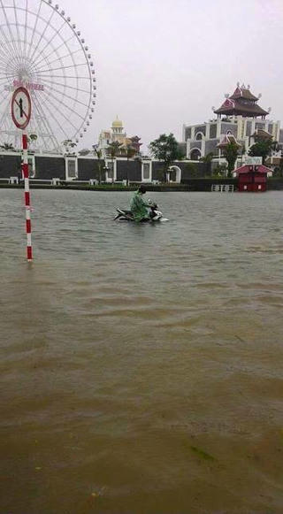 Mưa to, lũ các sông miền Trung đang lên nhanh