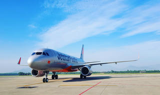 Máy bay quay đầu cấp cứu nữ du khách mang thai tại Đà Nẵng