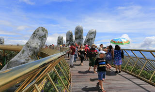 Giải mã “hiện tượng truyền thông chưa từng có” tại Cầu Vàng Sun World Ba Na Hills