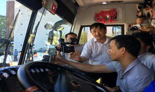 Sau nhiều “bát nháo”, Đà Nẵng tiên phong lắp camera trên xe du lịch