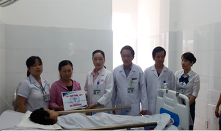 Trao gần 2,5 tỷ đồng cho nạn nhân vụ tai nạn xe rước dâu 