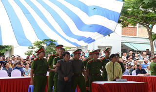 1 án tử, 1 án chung thân cho cặp vợ chồng giết người trói xác phi tang