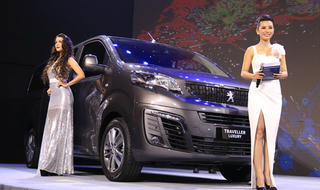 Thaco ra mắt mẫu xe đa dụng châu Âu Peugeot Traveller 