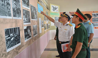 180 hình ảnh tư liệu, hiện vật lịch sử tái hiện “Đường Trường Sơn, Đường chiến thắng”