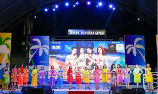 Đà Nẵng: Mãn nhãn với “Đại tiệc giải trí” trình diễn thời trang Bikini biển kết hợp đại nhạc hội EDM 