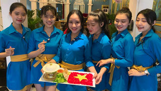  Tô mì Quảng 'siêu to khổng lồ' cổ vũ Việt Nam trước trận cầu lịch sử
