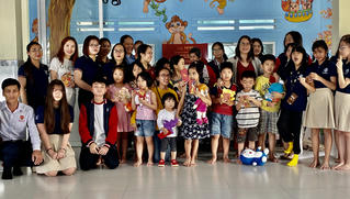 Học sinh – sinh viên NHG mang Xuân đến trẻ mồ côi và cụ già neo đơn
