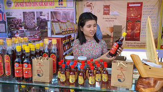 Vinh danh làng nghề nước mắm Nam Ô