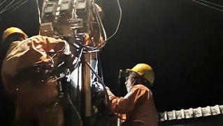 Xuyên đêm khắc phục sự cố trên lưới điện