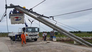 Có 616 cột điện bị gãy, đổ do ảnh hưởng bão số 5 tại 5 tỉnh thành