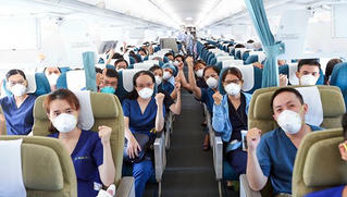 Gần 200 y, bác sỹ miền Trung lên đường chi viện các tỉnh, thành miền Nam chống dịch