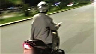 Người đàn ông sàm sỡ nữ du khách Nhật đạp xe trên đường phố Đà Nẵng