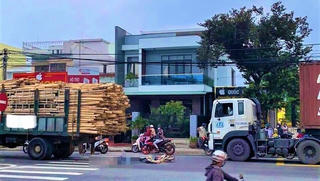 Nữ sinh lớp 7 bị xe tải tông tử vong trên đường đi học về