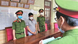 Khởi tố, tạm giam tài xế nhậu hết 4 thùng bia rồi lái ô tô lao vào tiệm bánh mì