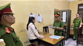 Bắt nữ Giám đốc lợi dụng "chuyến bay giải cứu" để lừa đảo