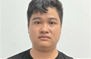 Bắt đối tượng thuê 2 ô tô rồi làm giấy tờ giả, mang xe cầm cố