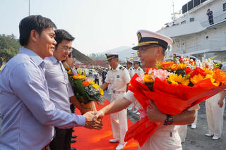 Tàu tuần tra Lực lượng Bảo vệ bờ biển Nhật Bản thăm Đà Nẵng