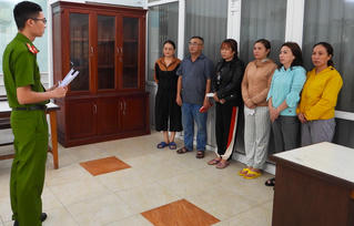 Bắt quả tang đường dây đánh bạc liên tỉnh 