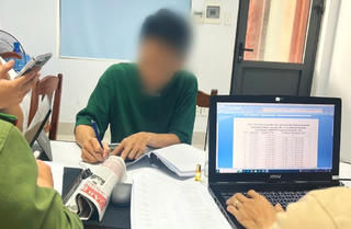 Triệt phá đường dây mua bán, trao đổi trái phép thông tin tài khoản ngân hàng