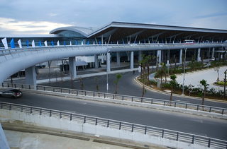 Chuyến bay phải hủy hạ cánh vì chó chạy vào sân bay Đà Nẵng 