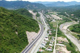 Đề xuất hơn 3.000 tỷ nâng cấp đường Hồ Chí Minh đoạn La Sơn - Hoà Liên lên 4 làn xe