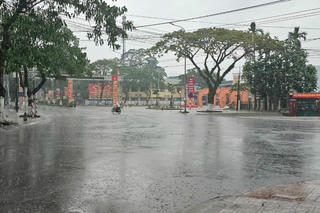 Quảng Nam, Quảng Ngãi đón cơn "mưa vàng" giải nhiệt