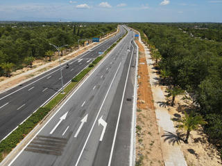 Quảng Nam bỏ lệnh cấm xe 5 tấn trên tuyến 'cao tốc ven biển'