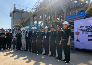 Bộ trưởng Bộ quốc phòng kiểm tra công tác xử lý chất độc dioxin tại sân bay Biên Hòa