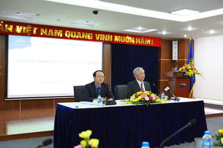 Hệ lụy pháp lý nào khi Vinaconex bị Tòa án buộc dừng thực hiện nghị quyết Đại hội đồng cổ đông?