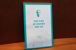 Ra mắt sách “Học sinh kể chuyện Bác Hồ”
