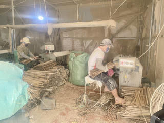 Đảm bảo an sinh xã hội gắn liền với bảo vệ môi trường tại các làng nghề