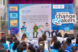 Lần đầu tiên đối thoại giữa thanh niên và lãnh đạo về chủ đề phòng, chống mua bán người