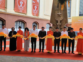 Triển lãm đầu tiên tại Việt Nam về chủ đề lực lượng Công an nhân dân trong bảo vệ phụ nữ và trẻ em khỏi bạo lực giới