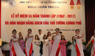 Khoa Tuyên Truyền Học viện Báo chí Tuyên truyền đón nhận bằng khen của Thủ tướng Chính phủ