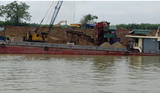 Phạt 100 triệu đồng, tạm tước quyền khai thác cát của Công ty Thái Sơn