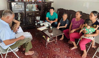 Mẹ Mùi 90 tuổi, 41 năm đi tìm tấm bằng tổ quốc ghi công cho con