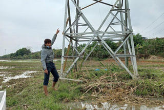 Tuyên Quang: Khởi tố "đạo chích" lấy trộm 41 thanh sắt trên cột điện cao thế
