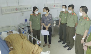 Thanh niên tông xe khiến trung úy công an chấn thương não