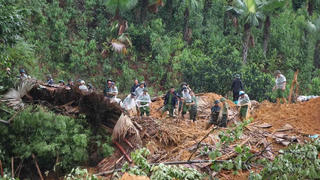 Liên tiếp sạt lở đất ở Lào Cai, Yên Bái, nhiều người chết và mất tích
