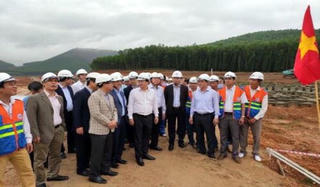 Bộ trưởng Bộ KH&ĐT thống nhất bố trí đủ ngân sách cho dự án đường ven biển ở Nghệ An