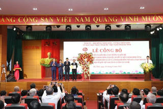 Hà Tĩnh công bố các quyết định về tổ chức bộ máy và đơn vị hành chính