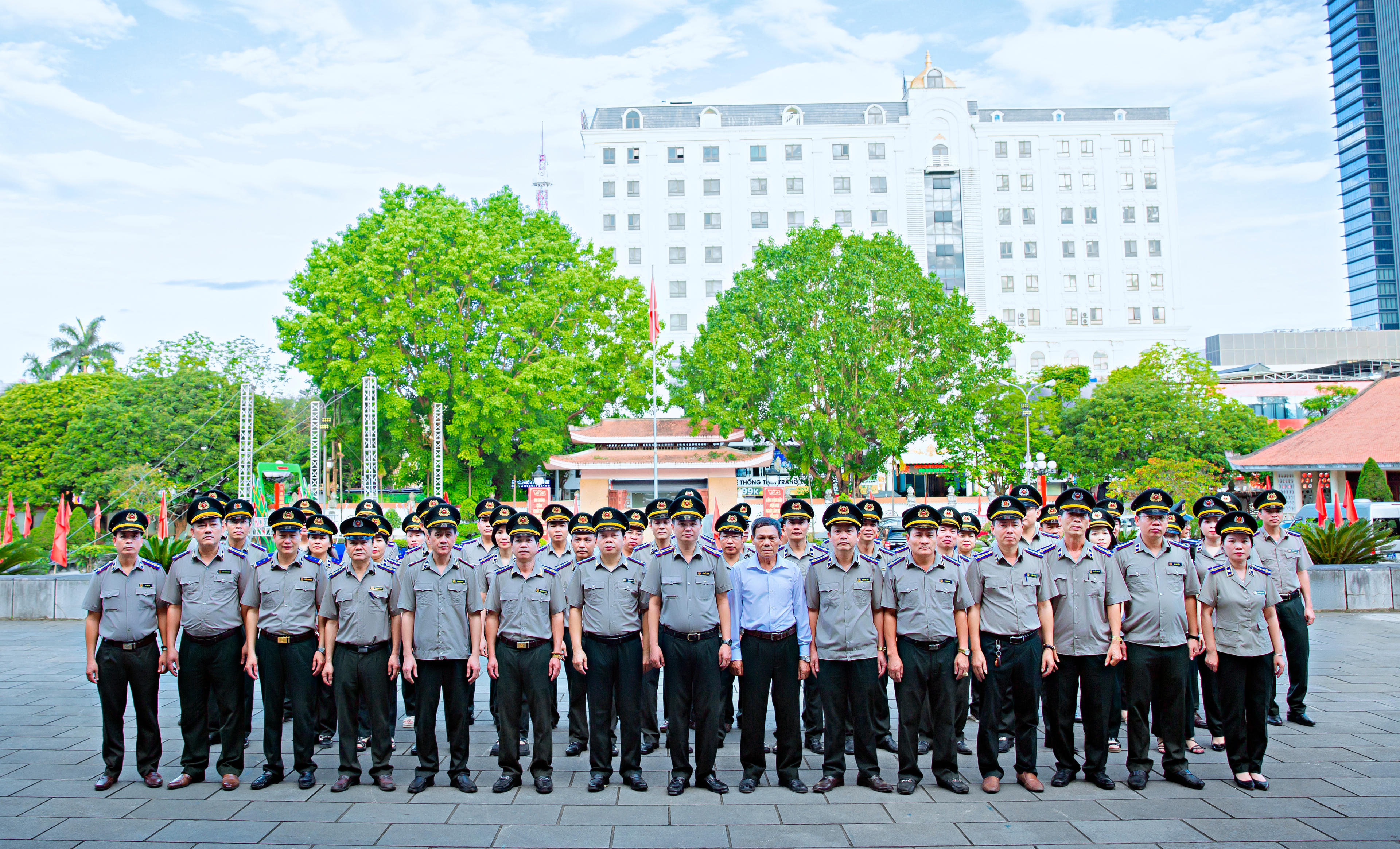 Các cán bộ thi hành án dân sự tỉnh Thanh Hóa.